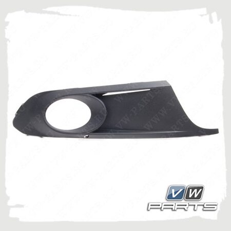 Решетка противотуманной фары правая VAG 5C6853666A9B9